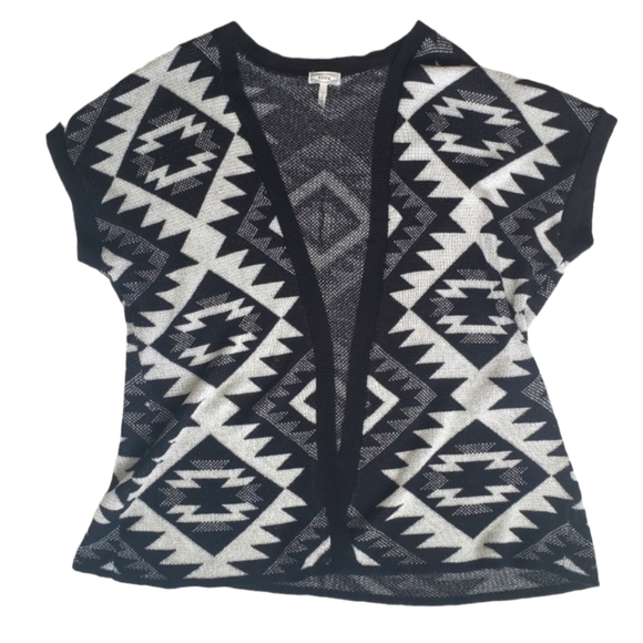 KIRRA - B&W Short Sleeve Aztec Cardigan - Large - Picture 4 of 10